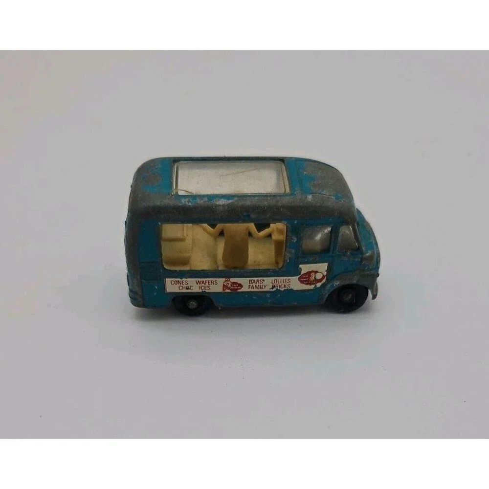 Matchbox Lesney #47 Commer Ice Cream Canteen Lyons Maid -Blue-